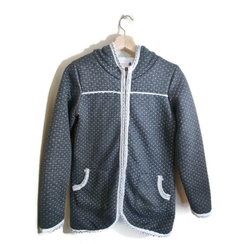 PINK ADOBE Women Gray & White Long Sleeve Full Zip Fluffy Lined Hoodie Sweater M